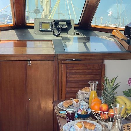 Sailing Nights Boat&Breakfast Ξενοδοχείο Αλγκέρο Εξωτερικό φωτογραφία